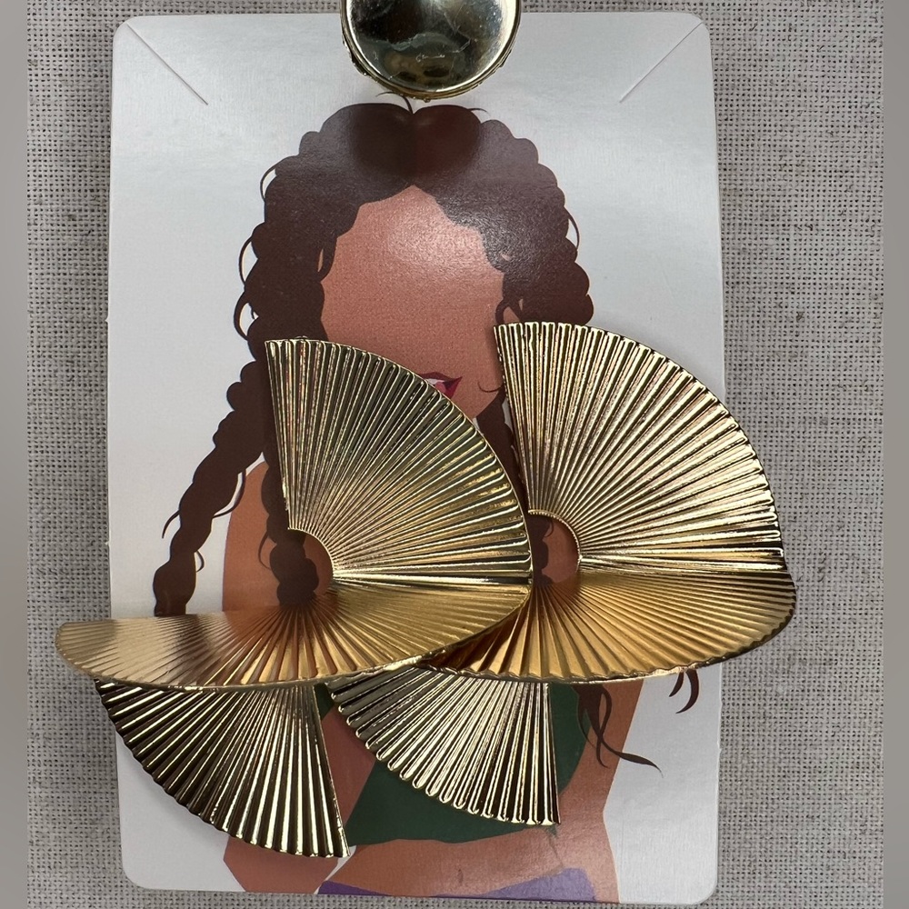 Gold earrings